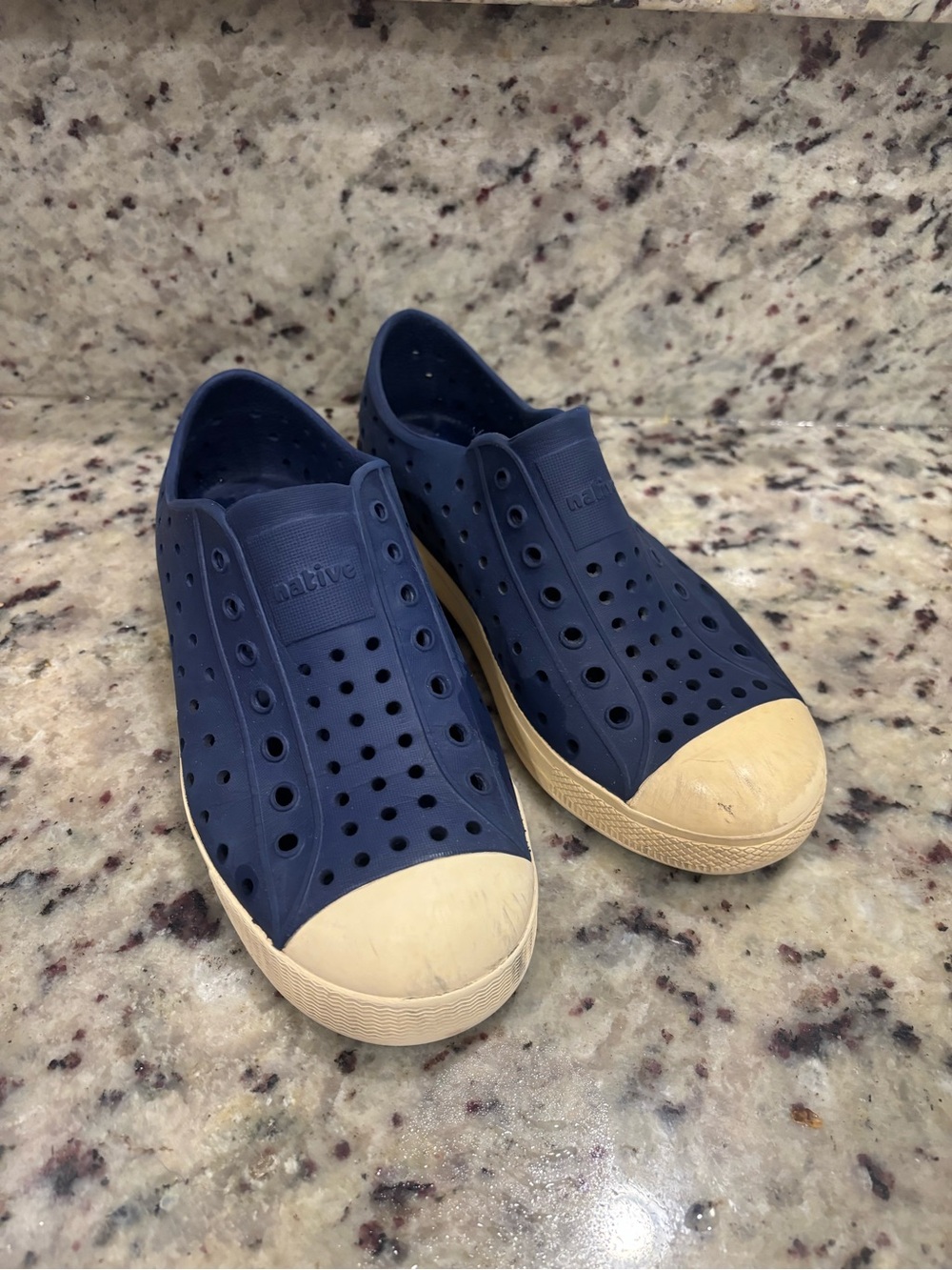 Native Jefferson Girls Shoes – navy – Youth Size 3 size j3